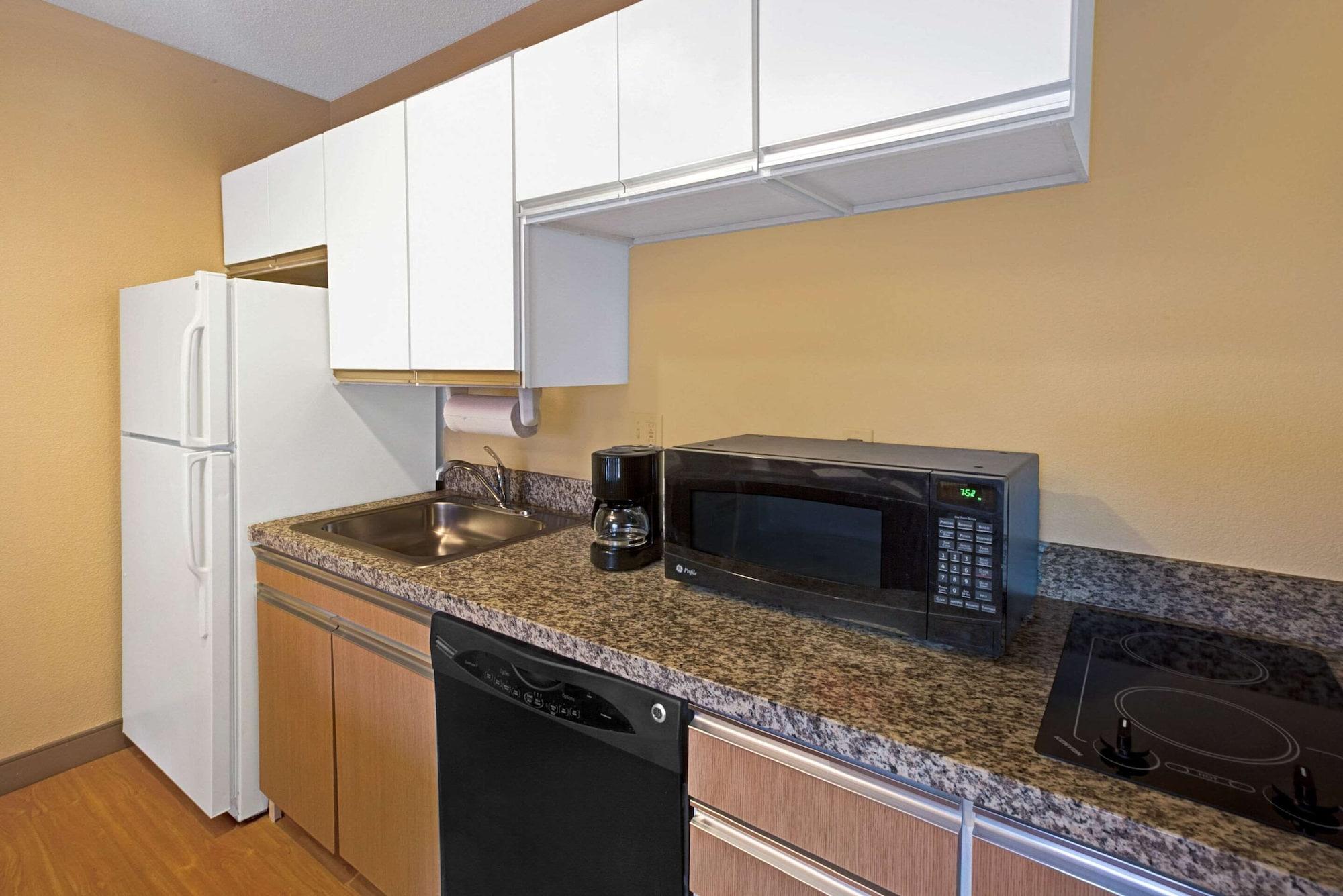 Mainstay Suites Hartford Meriden Extérieur photo