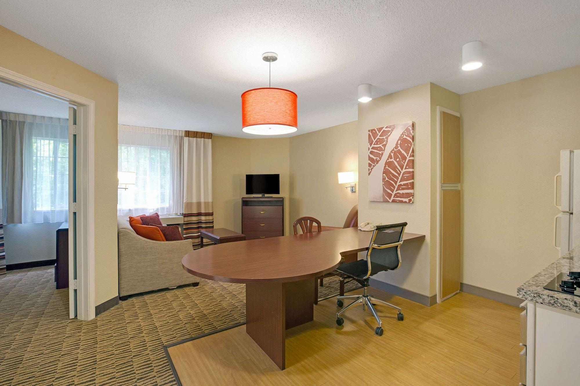 Mainstay Suites Hartford Meriden Extérieur photo