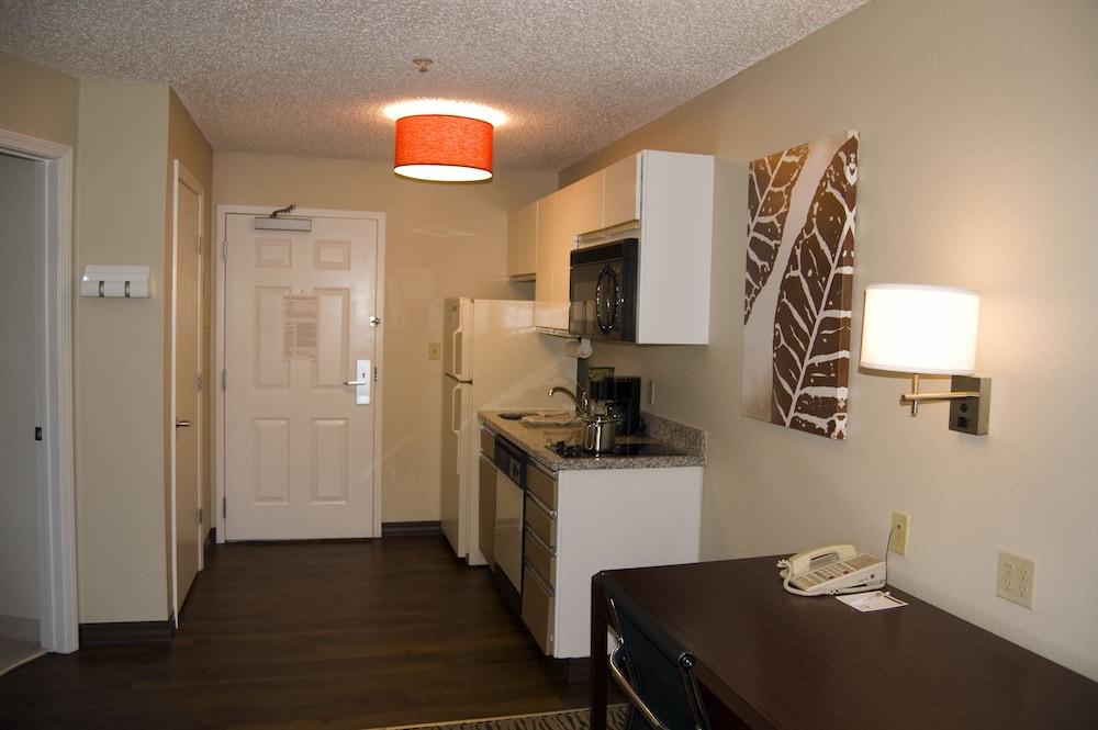 Mainstay Suites Hartford Meriden Extérieur photo